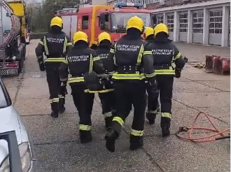 Požar u Novom Pazaru se i dalje gasi, uviđaj danas ili sutra