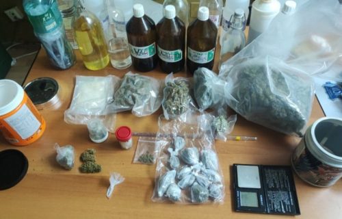 Laboratorija amfetamina u stanu: Uhapšen muškarac iz Beograda, evo šta je sve nađeno kod njega
