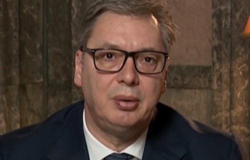 Vučić povodom godišnjice tragedije u Novom Sadu: "Čuvaćemo sve te duše i ta imena u našim srcima"
