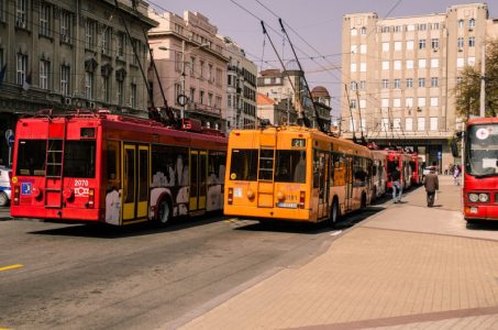 Izmene u gradskom prevozu zbog trke na Ušću: Preusmerene brojne linije na Novom Beogradu