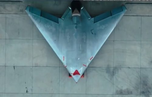 Kina predstavila novo futurističko oružje: Stelt dron GJ-11 prvi put u zajedničkoj operaciji sa lovcima