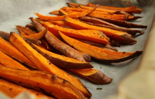 Pikantna šargarepa iz rerne: Za one koji hoće nešto drugačije (RECEPT+VIDEO)