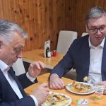 "I am always sa sirom": Vučić odveo Orbana na burek posle svečanosti u Subotici