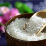 Ledeni tretman iz kuhinje: Kako kockice leda od pirinčane vode postaju novi beauty trend