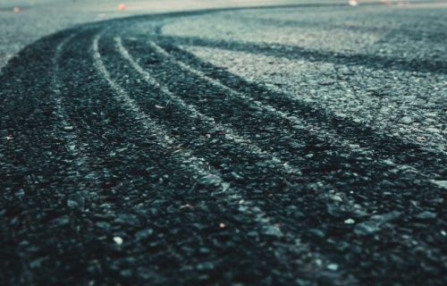 Putevi Srbije: Do pet centimetara snega na pojedinim putevima, potrebna oprezna vožnja