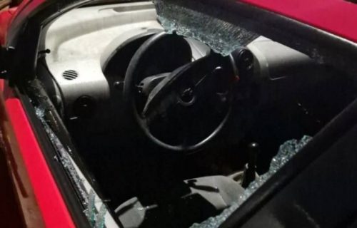 SNS: Nepoznati vandali oštetili automobil predsednice Skupštine opštine Vladičin Han