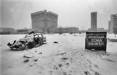 Izložba fotografija “SARAJEVO 1992-1996/NAJDUŽA OPSADA” italijanskog fotoreportera Maria Boče