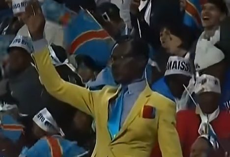 Čovek-statua najveća atrakcija Kupa afričkih nacija: Omaž Lumumbi (VIDEO)