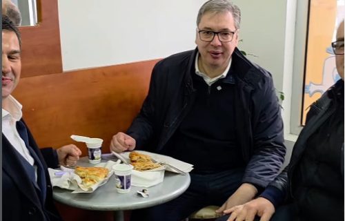 "Čovek se iz Niša uvek vrati sa par kilograma viška": Vučić u pauzi na bureku kod čuvenog Braška (VIDEO)