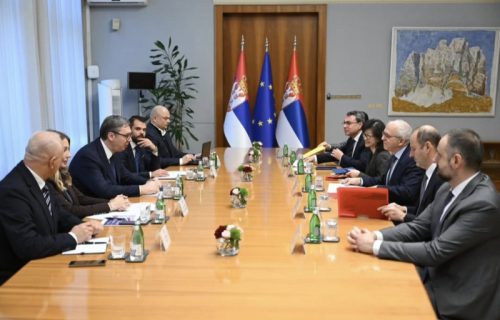 "Izuzetno produktivan sastanak sa delegacijom Svetske banke sa fokusom na energetsku bezbednost Srbije": Vučić sa visokom delegacijom Svetske banke (FOTO)
