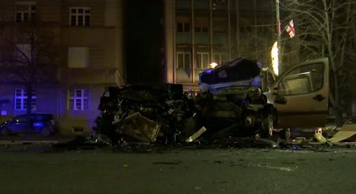 Vozila zgužvana u potpunosti: Strašna nesreća u Kneza Miloša, povređene dve osobe