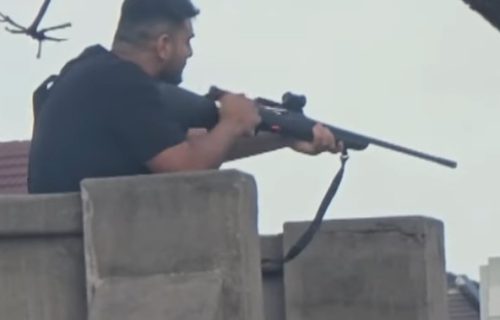 Hladnokrvno pucaju u ljude: Još jedan snimak terorističkog napada u Sidneju, sve se vidi (VIDEO)