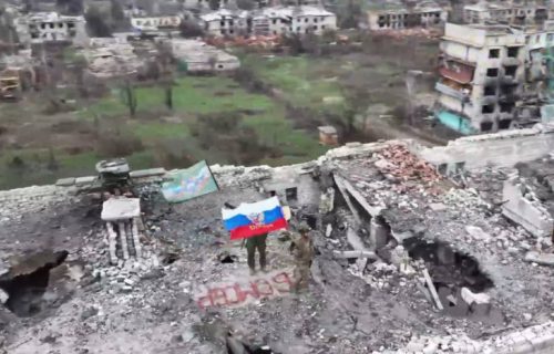Ruske zastave u Seversku: Pala tvrđava koja je godinama odolevala, Putinu podnet izveštaj