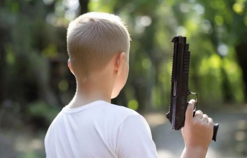 Uhavaćen 12-godišnji plaćeni ubica: Obećali mu 23.000 evra, ali je upucao pogrešnog čoveka