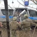 Dečak krenuo da ubija u moskovskoj školi: Nosio jezive simbole i pravio selfije, pojavili se snimci