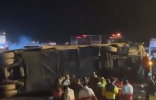 Tragedija u Iranu: Veliki broj mrtvih nakon što se autobus prevrnuo na autoputu