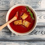 Pappa al Pomodoro: Čuveno italijansko jelo "za siromašne" koje je postalo delikates, aromatično i zasitno (RECEPT)