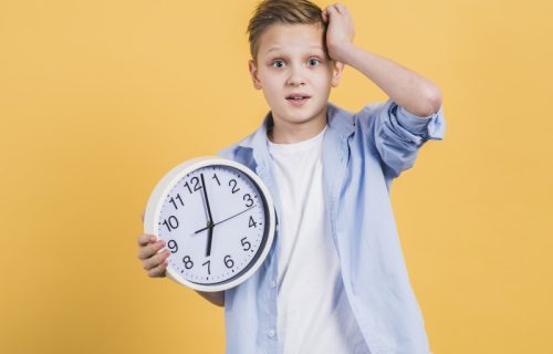 Učenici srednjih škola ne znaju da gledaju na sat: Problem je časovnik sa kazaljkama