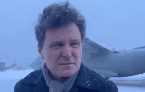 Rumunski predsednik zavejan u Parizu, ne može da se vrati: Pojavio se neverovatan snimak sa aerodroma