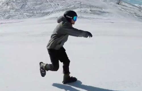 Svi su poludeli za “snowfeetom“: Mini-skije polako pobeđuju tradicionalnu ski opremu (VIDEO)