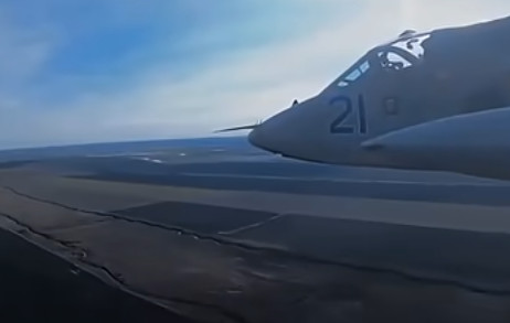Isplivao snimak trenutka u kojem su Rusi pogodili ukrajinski avion, pilot nije imao šanse (VIDEO)