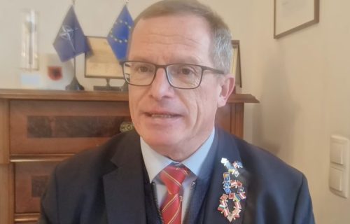 Oštra poruka Trampu: "Ako uzmete Grenland, mi ćemo uzeti svaku bazu Amerikanaca od Avijana do Ramštajna"