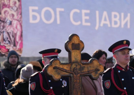 Dostojanstveno i u duhu praznika: Oglasio se MUP povodom manifestacija plivanja za Časni krst (FOTO)