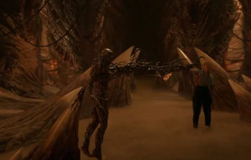 Jeziv trend inspirisan serijom Stranger Things: Glume žrtve monstruma tako što "lome" telo (VIDEO)