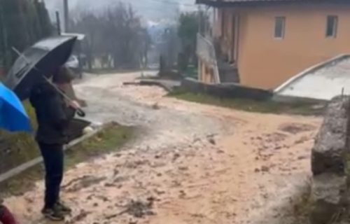Potop i odroni u Crnoj Gori: Kiša napravila haos, reke nabujale, bujice se slivaju niz brda