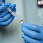 Nakon 43 godine otkrili da dete nije biološki njihovo: Greška nastala zbog pogrešnog uzorka