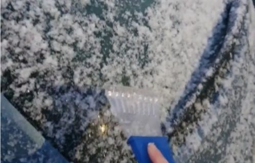 Mnogi pogrešno stružu led sa šoferke: Ovaj trik svi vozači treba da znaju