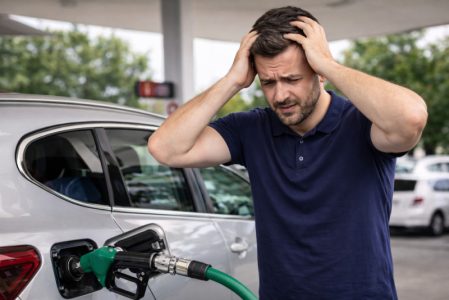 Istorijski rekord u Nemačkoj: Dizel skočio na 2,45 evra, na pojedinim pumpama prešao i 3 evra