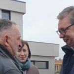 Vučić se sreo sa ocem junaka sa Košara: "Najemotivniji trenutak u današnjoj poseti Velikoj Drenovi"