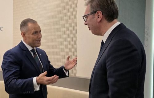 Vučić sa Navrockim u Davosu: "Nastavićemo da unapređujemo veze u oblastima od zajedničkog interesa"