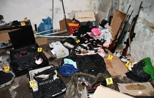 Spremili snajper i pancire sa oznakom "Policija": Novi detalji zaplene arsenala na Novom Beogradu (FOTO)