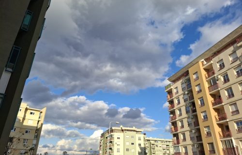Još jedan topao prolećni dan posle prohladnog jutra: Ponegde moguća kratka kiša