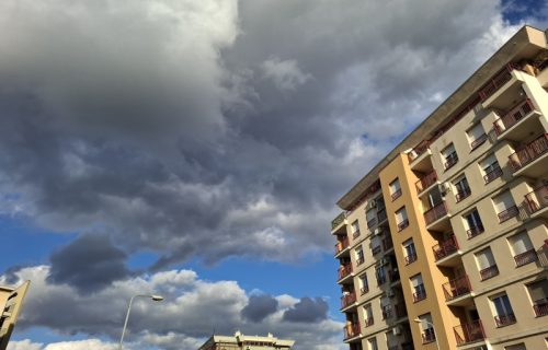 Posle sunčanog dana menja se vreme: U ovim delovima Srbije očekuju se kiša i pljuskovi