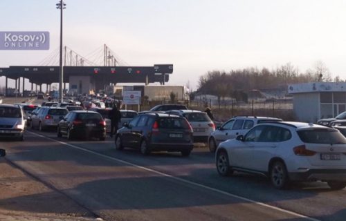 Policija na Brnjaku zaplenila srpski pečat i dokumenta