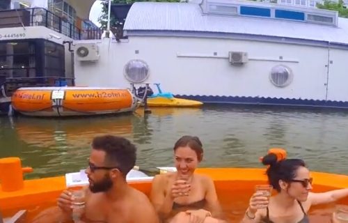 Neobično uživanje na vodi: Spa doživljaj u toploj, plutajućoj kadi (VIDEO)
