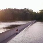 Vožnja bicikla kroz vodu: Meditacija u pokretu, na jednoj od najfotografisanijih staza (VIDEO)