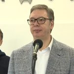 Vučić u Gimnaziji u Mladenovcu: "Uložili smo tri miliona evra, brinemo o deci i rešavamo probleme"