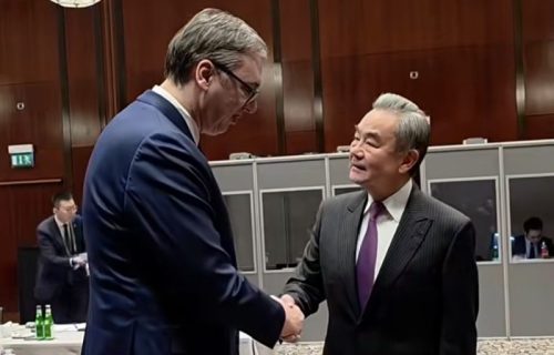"Srbija ostaje pouzdan partner Kine u Evropi": Predsednik se sastao sa Vang Jiem u Minhenu (VIDEO)