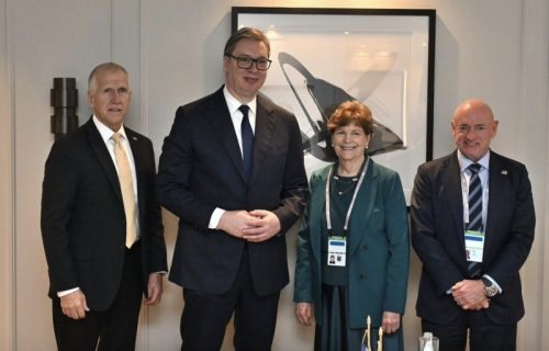 "Sveobuhvatan razgovor sa delegacijom američkih senatora o globalnim bezbednosnim kretanjima" (FOTO)