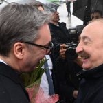 Alijev stigao u Srbiju: Predsednik Vučić dočekao na aerodromu predsednika Azerbejdžana