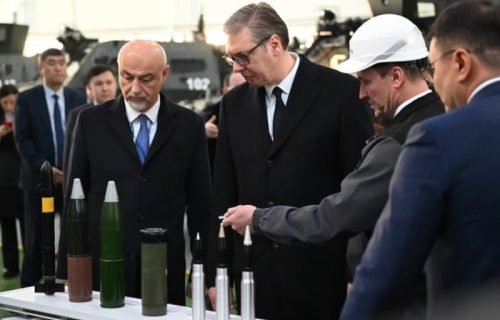 Vučić sa premijerom Kazahstana na vojnoj izložbi: Predsedniku posebnu pažnju privukli inovativni projekti
