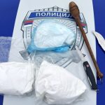 Zaplenjena skoro 3 kilograma amfetamina: Uhapšena dvojica na Novom Beogradu, pronađeni i noževi i palica