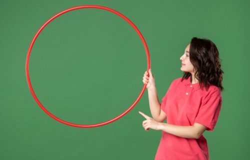 Zašto je obruč najbolje pomoćno sredstvo kada beba uči da hoda?(VIDEO)