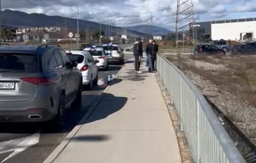 Užas u Podgorici: Devojka kolima sletela u Moraču, traže je ronioci i dronovi