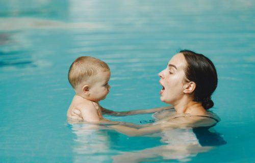 Zašto je važno da mala deca, čak i bebe, nauče što pre da plivaju
