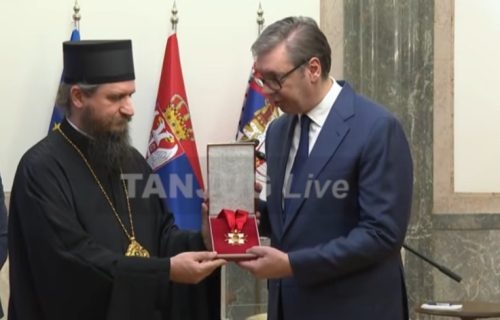 Vučićeva poruka nakon primanja ordena od episkopa Sergija: "Odraz ljubavi, žrtve i vere naroda"